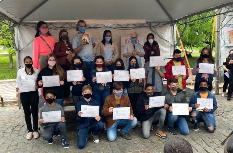 Leia mais sobre o artigo CEL marca forte presença na 39ª Feira do Livro de São Lourenço do Sul