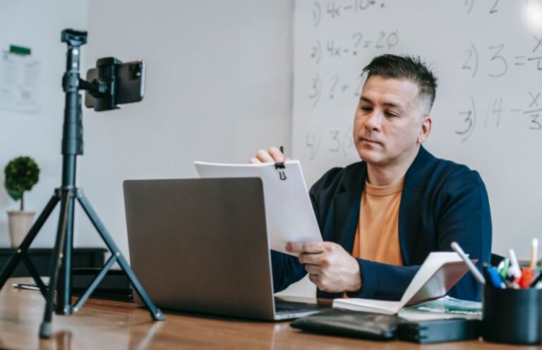 Leia mais sobre o artigo “Formação de professores em tempos de pandemia” é a mais nova obra acadêmica editada pela Pragmatha