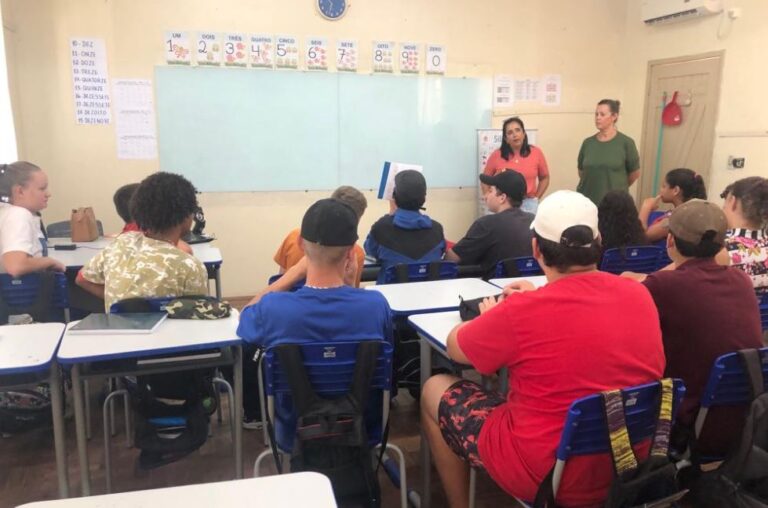 Leia mais sobre o artigo Projeto Minha Jornada do Herói tem início na Escola Municipal Castro Alves