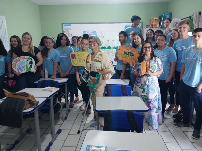 Leia mais sobre o artigo Escritora Giovana Schneider participa do projeto “Lendo o Nosso Mundo”