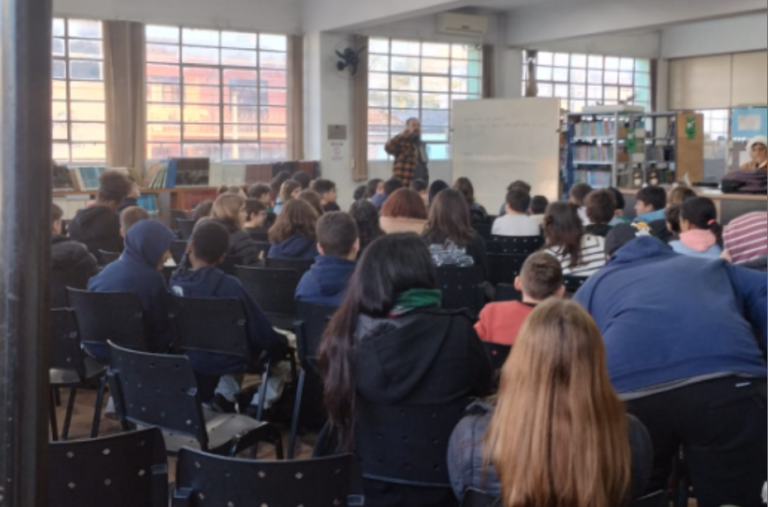 Leia mais sobre o artigo Escritor Ronaldo Campello participa de “Conversa com o Autor” em Pelotas