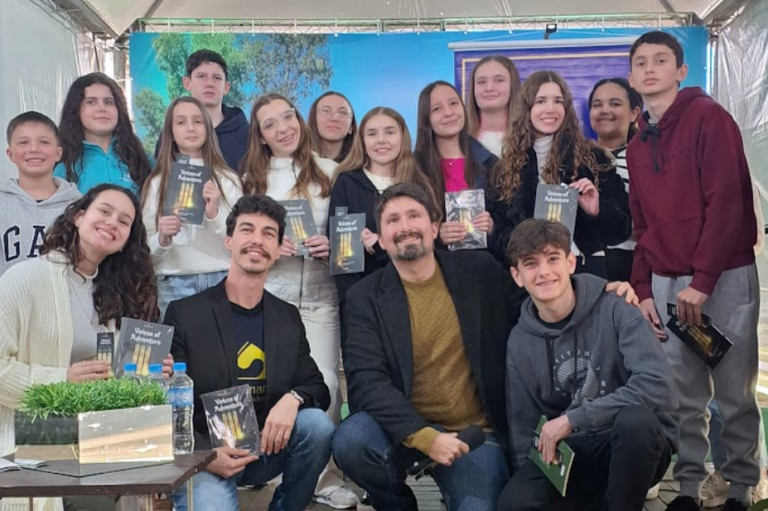 Leia mais sobre o artigo “Voices of Adventure” é lançado na Feira do Livro de Santo Antônio da Patrulha