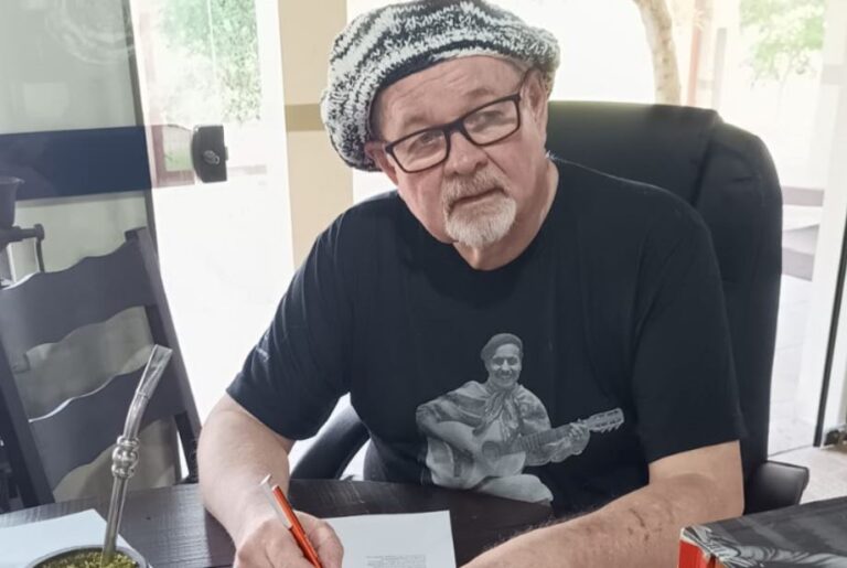 Leia mais sobre o artigo Carlos Hahn prepara novo livro pela Pragmatha Editora