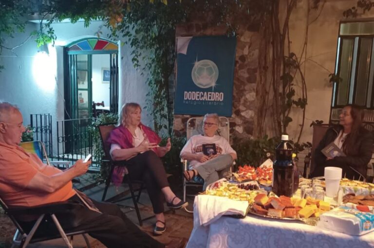 Leia mais sobre o artigo Dodecaedro promove bate-papo sobre O Segredo das Cinzas