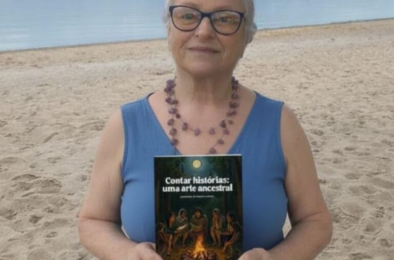Leia mais sobre o artigo A escritora Cleia Dröse e 11 coautoras lançam o livro “Contar histórias: uma arte ancestral”