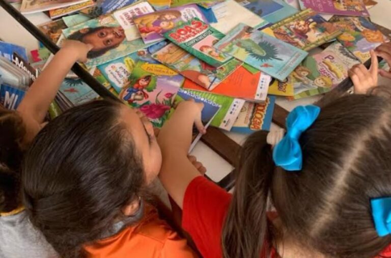 Leia mais sobre o artigo Fuscoteca do Amadinho distribui mais de 2 mil livros e projeta expansão do projeto para 2026