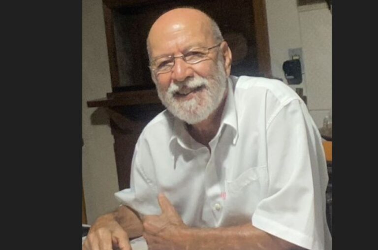 Leia mais sobre o artigo Adão Quevedo publica livro de poesias com o Dodecaedro, pela Pragmatha