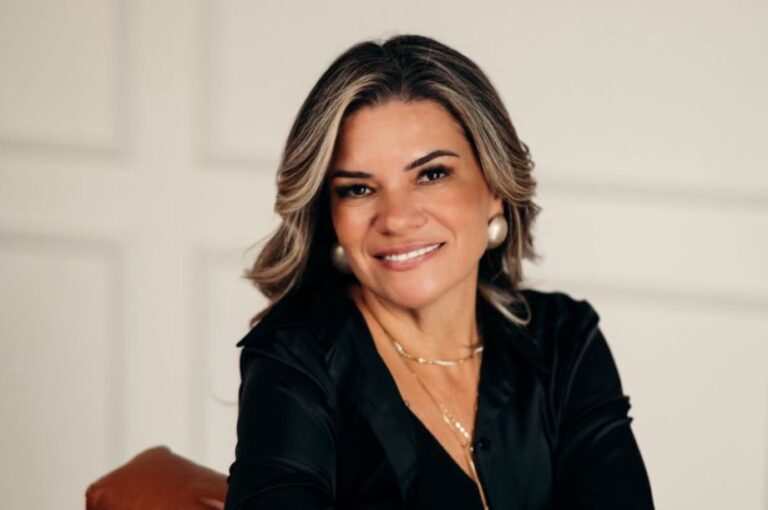 Leia mais sobre o artigo Novo e-ebook da terapeuta Carlah Lopes convida a reconexão e autocompaixão