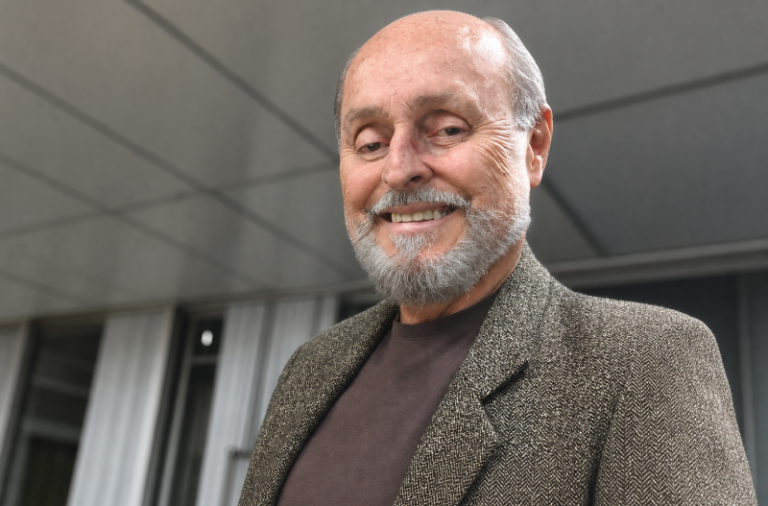 Leia mais sobre o artigo Eugênio Badaró publica “A Esperança Manca” pela Pragmatha Editora
