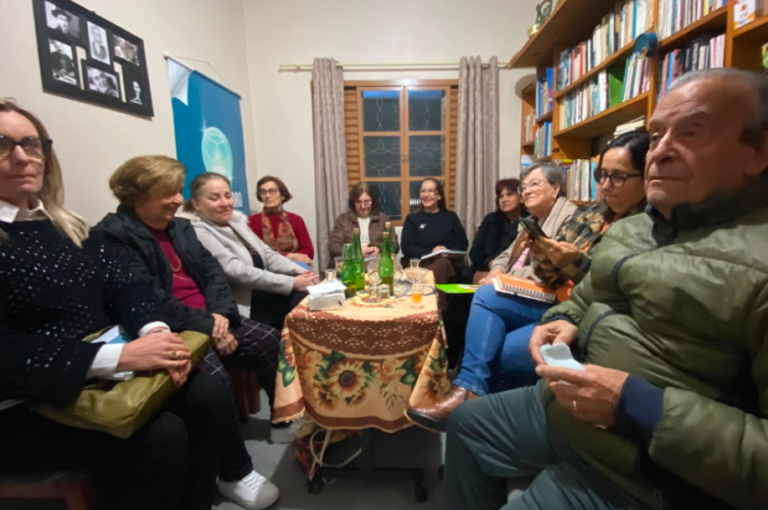 Leia mais sobre o artigo Café literário promovido pelo Dodecaedro debate obras de autores clássicos e contemporâneos