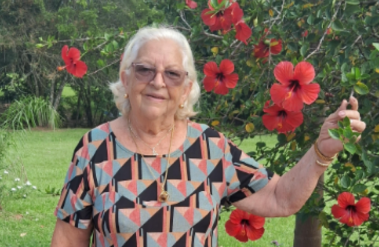Leia mais sobre o artigo Solange Carvalho publica “Para além das palavras” pela Pragmatha Editora